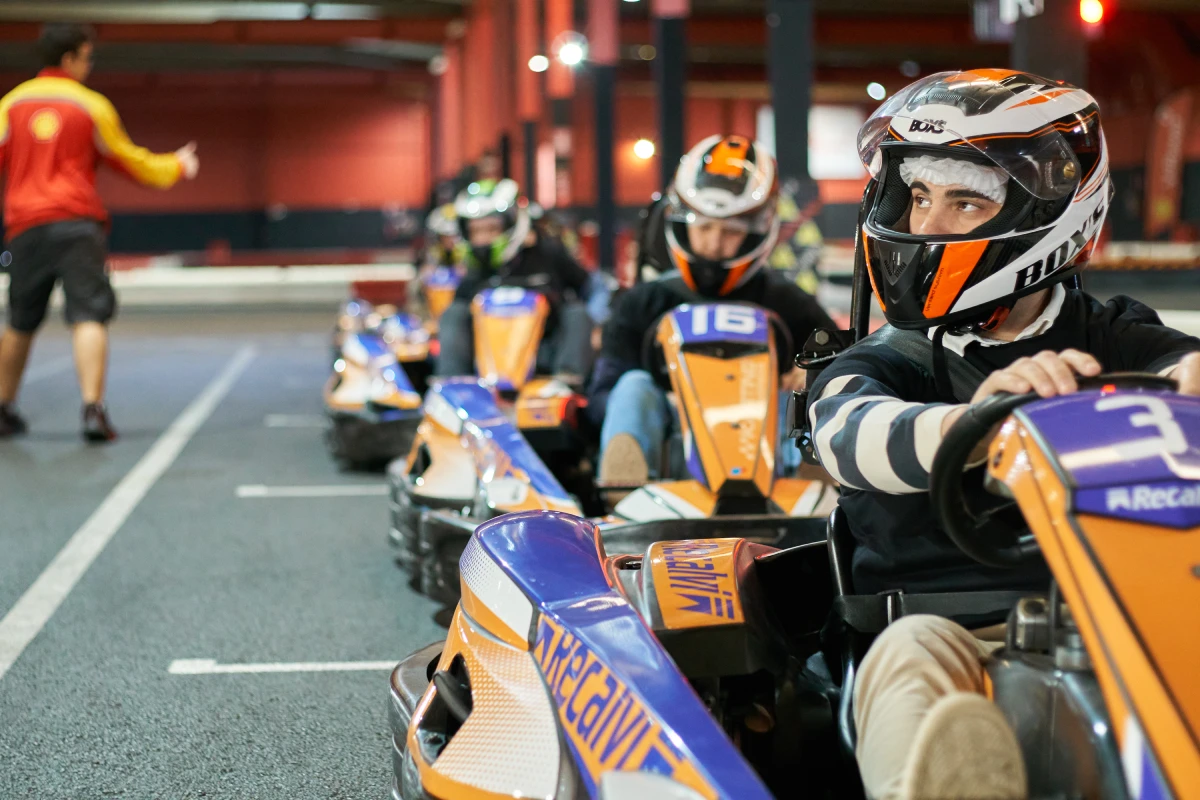 Presentación de productos en Karting Marineda Coruña